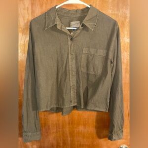 NEW Women’s Button up Medium Green